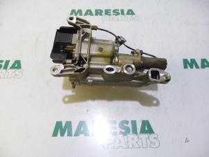 Usagé Pompe à huile Citroen C3 (SC) 1.4 16V VTi Prix € 178,50 Règlement à la marge proposé par Maresia Parts