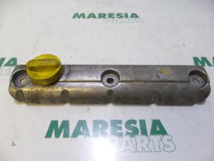 Used Rocker cover Renault Laguna I (B56) 1.9 dTi Price € 20,00 Margin scheme offered by Maresia Parts