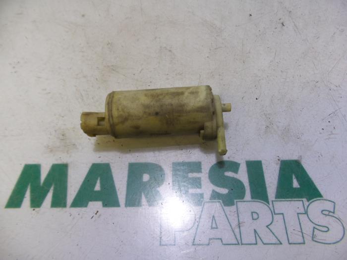 Windscreen washer pump from a Peugeot 205 1990