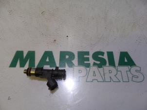 Used Injector (petrol injection) Peugeot 1007 (KM) 1.6 GTI,Gentry 16V Price € 20,00 Margin scheme offered by Maresia Parts