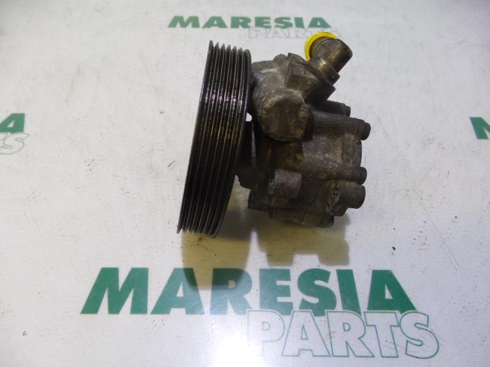 Usagé Pompe direction assistée Peugeot Expert (222/224) 2.0 HDi 90 Prix € 75,00 Règlement à la marge proposé par Maresia Parts