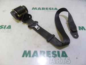 Used Rear seatbelt, right Peugeot 1007 (KM) 1.4 16V Price € 40,00 Margin scheme offered by Maresia Parts