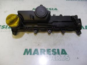 Used Rocker cover Renault Grand Scénic II (JM) 1.5 dCi 105 Price € 50,00 Margin scheme offered by Maresia Parts
