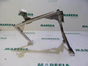 Usagé Jupe gauche Alfa Romeo 4C (960) 1.75 TBI 16V Prix € 525,00 Règlement à la marge proposé par Maresia Parts