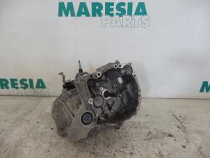 Used Gearbox Renault Clio III (BR/CR) 1.2 16V 75 Price € 157,50 Margin scheme offered by Maresia Parts