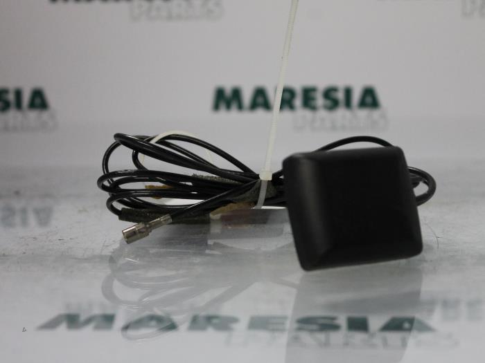 Begagnade Antenn Renault Megane II CC (EM) 1.9 dCi 120 Pris € 25,00 Marginaltabell erbjuds av Maresia Parts