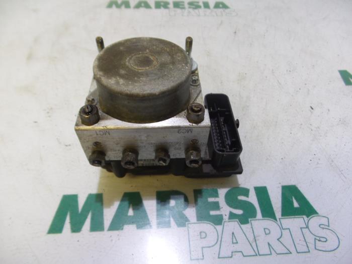 Begagnade ABS-pump Fiat Panda (169) 1.2 Fire Pris € 60,00 Marginaltabell erbjuds av Maresia Parts