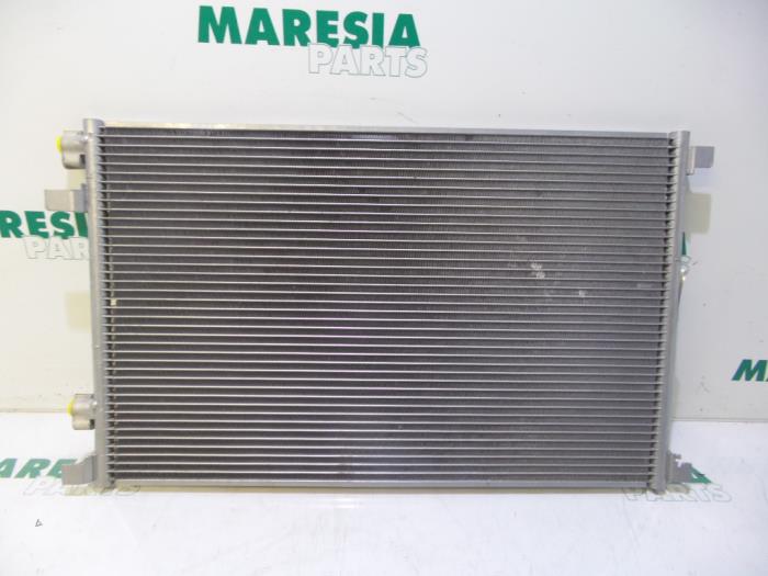 Gebrauchte Klima Kondensor Renault Scénic II (JM) 2.0 16V Preis € 35,00 Margenregelung angeboten von Maresia Parts