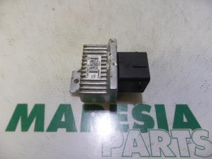 Used Glow plug relay Renault Captur (2R) 1.5 Energy dCi 110 FAP Price € 25,00 Margin scheme offered by Maresia Parts