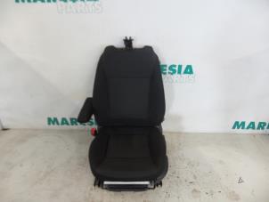Używane Fotel lewy Peugeot 5008 I (0A/0E) 1.6 VTI 16V Cena € 110,00 Procedura marży oferowane przez Maresia Parts