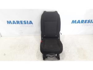 Gebrauchte Sitz hinten Peugeot 5008 I (0A/0E) 1.6 VTI 16V Preis € 75,00 Margenregelung angeboten von Maresia Parts