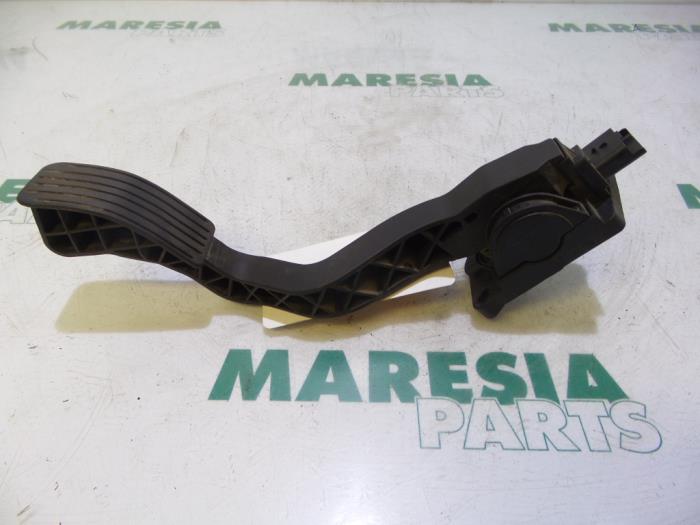 Begagnade Gaspedalsensor Peugeot 307 SW (3H) 2.0 HDi 110 FAP Pris € 30,00 Marginaltabell erbjuds av Maresia Parts