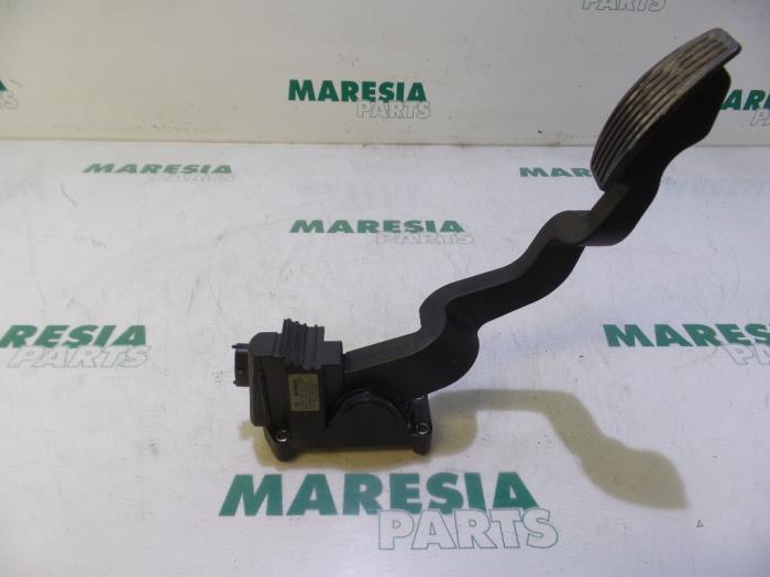 Begagnade Gaspedalsensor Fiat Stilo MW (192C) 1.6 16V Pris € 25,00 Marginaltabell erbjuds av Maresia Parts