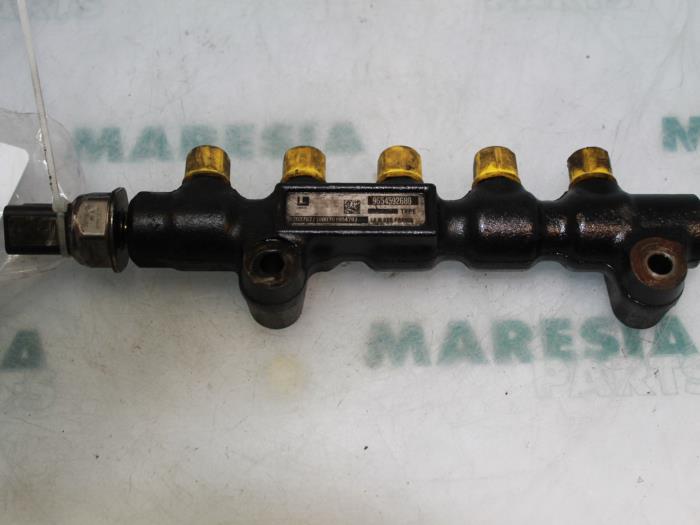 Gebrauchte Einspritzdüse (Einspritzer) Peugeot 207/207+ (WA/WC/WM) 1.6 HDi 16V Preis € 30,00 Margenregelung angeboten von Maresia Parts