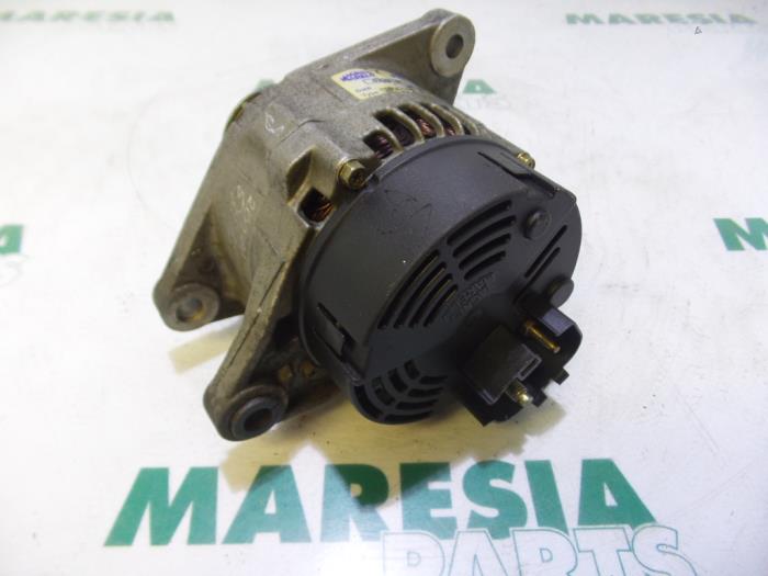 Dynamo d'un Fiat Brava (182B) 1.4 S,SX 12V 1999