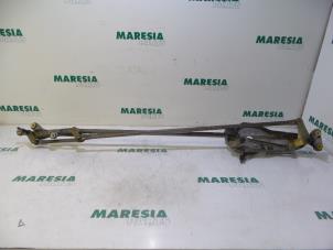 Used Wiper mechanism Renault Espace (JK) 2.2 dCi 16V Price € 19,95 Margin scheme offered by Maresia Parts