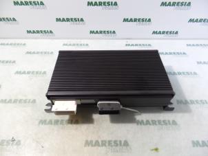 Used Radio amplifier Peugeot 607 (9D/U) 2.0 16V Price € 50,00 Margin scheme offered by Maresia Parts