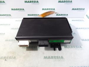 Used Radio amplifier Peugeot 407 SW (6E) 2.0 HDiF 16V Price € 50,00 Margin scheme offered by Maresia Parts
