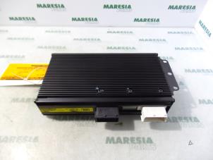 Usados Amplificador de radio Peugeot 207 CC (WB) 1.6 16V THP Precio € 75,00 Norma de margen ofrecido por Maresia Parts