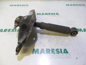Used Rear shock absorber, right Citroen DS5 (KD/KF) 1.6 HDiF 16V Price € 40,00 Margin scheme offered by Maresia Parts