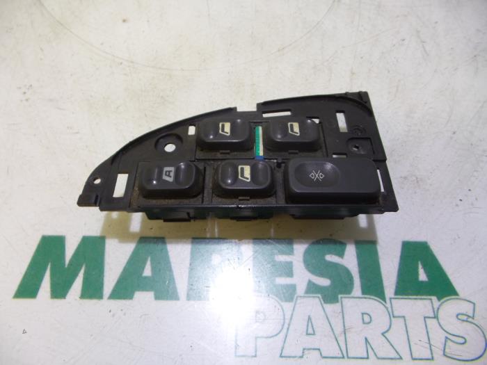 Usados Interruptor combinado de ventanillas Citroen Evasion 2.0 CT SX,VSX Turbo Precio € 25,00 Norma de margen ofrecido por Maresia Parts