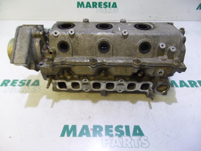 Begagnade Topplock Renault Espace (JK) 3.0 dCi V6 24V Pris € 157,50 Marginaltabell erbjuds av Maresia Parts