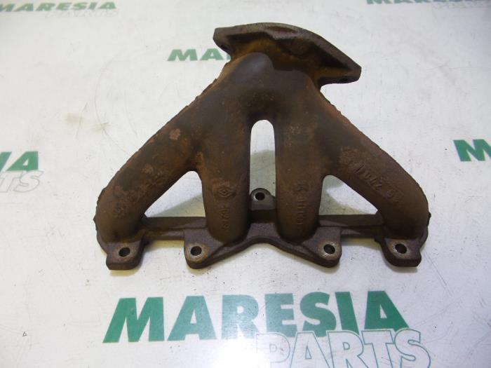 Gebrauchte Abgaskrümmer Renault Twingo (C06) 1.2 Preis € 35,00 Margenregelung angeboten von Maresia Parts