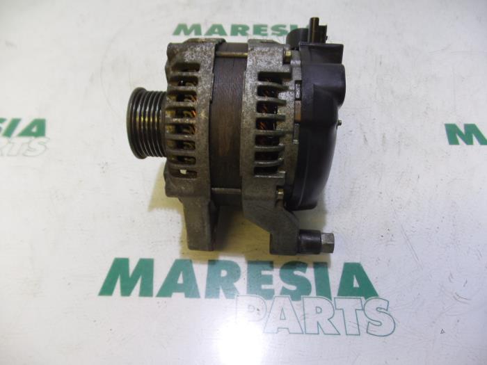 Begagnade Dynamo Peugeot 206 (2A/C/H/J/S) 1.4 HDi Pris € 39,99 Marginaltabell erbjuds av Maresia Parts