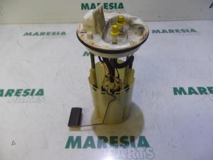 Usados Bomba eléctrica de combustible Peugeot Boxer (244) 2.8 HDi 127 Precio € 75,00 Norma de margen ofrecido por Maresia Parts