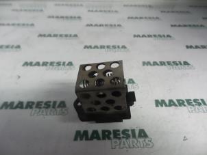 Used Cooling fan resistor Renault Clio II (BB/CB) 1.4 16V Price € 25,00 Margin scheme offered by Maresia Parts