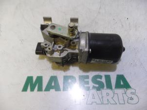 Used Front wiper motor Renault Twingo III (AH) 1.0 SCe 70 12V Price € 131,25 Margin scheme offered by Maresia Parts
