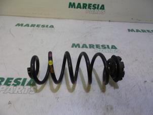 Used Rear coil spring Renault Twingo III (AH) 1.0 SCe 70 12V Price € 25,00 Margin scheme offered by Maresia Parts