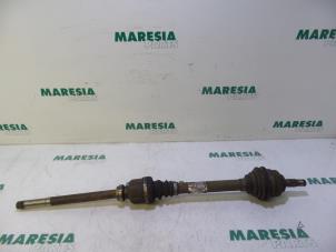 Used Front drive shaft, right Peugeot Partner (GC/GF/GG/GJ/GK) 1.6 HDI 75 16V Price € 75,00 Margin scheme offered by Maresia Parts