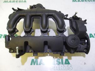 Used Rocker cover Peugeot 407 SW (6E) 2.0 HDiF 16V Price € 65,00 Margin scheme offered by Maresia Parts