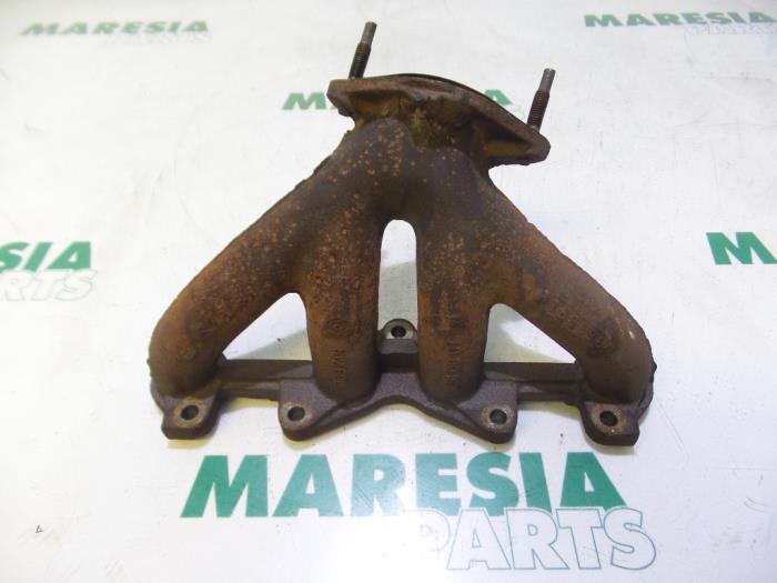 Gebrauchte Abgaskrümmer Renault Kangoo (KC) 1.2 Preis € 35,00 Margenregelung angeboten von Maresia Parts