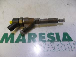 Usagé Injecteurs Peugeot 406 Break (8E/F) 2.0 HDi 90 Prix € 50,00 Règlement à la marge proposé par Maresia Parts