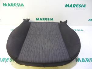 Gebrauchte Sitz Verkleidung links Renault Clio Preis € 50,00 Margenregelung angeboten von Maresia Parts