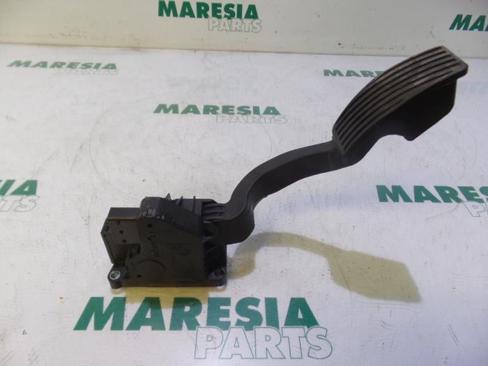 Begagnade Gaspedalsensor Fiat Grande Punto (199) 1.3 JTD Multijet 16V VGT Pris € 15,00 Marginaltabell erbjuds av Maresia Parts