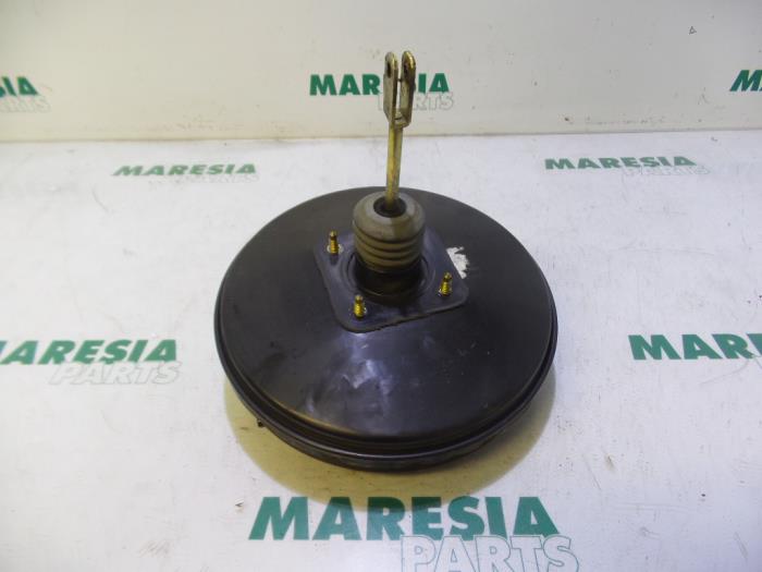 Usagé Servo frein Renault Master II (FD/HD) 2.2 dCi 16V Prix € 75,00 Règlement à la marge proposé par Maresia Parts