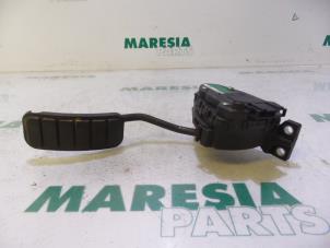 Usados Sensor de posición de acelerador Renault Master III (FD/HD) 2.2 dCi 16V Precio € 35,00 Norma de margen ofrecido por Maresia Parts