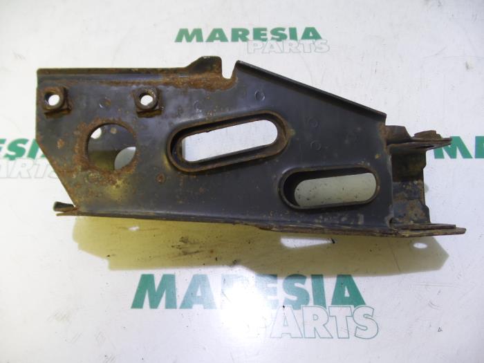 Usagé Faux châssis Renault Master II (FD/HD) 2.2 dCi 16V Prix € 30,00 Règlement à la marge proposé par Maresia Parts