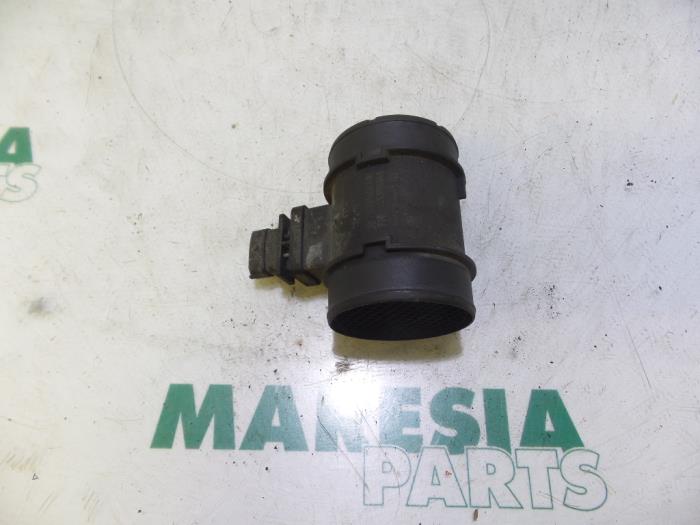 Gebrauchte Luftmengenmesser Fiat Doblo Cargo (223) 1.9 JTD Preis € 35,00 Margenregelung angeboten von Maresia Parts