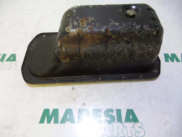 Usagé Couvercle carter Citroen C2 (JM) 1.4 HDI Prix € 29,99 Règlement à la marge proposé par Maresia Parts