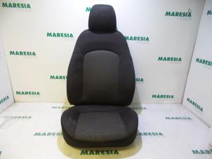 Usagé Revêtement siège droit Fiat Grande Punto (199) 1.2 Prix € 131,25 Règlement à la marge proposé par Maresia Parts