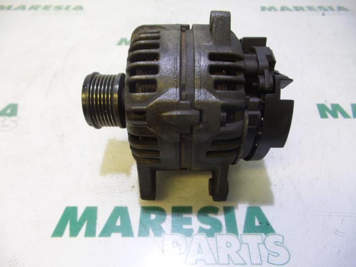 Usagé Dynamo Renault Clio III (BR/CR) 1.5 dCi 70 Prix € 85,00 Règlement à la marge proposé par Maresia Parts