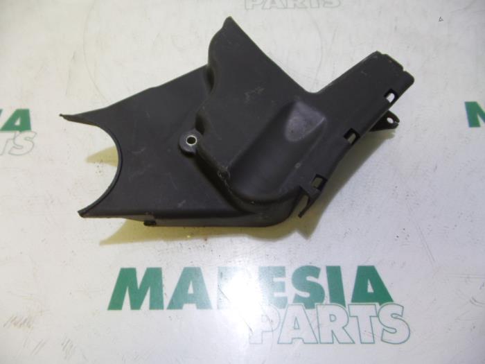 Usagé Couvercle de distribution Fiat 500 (312) 1.4 16V Prix € 20,00 Règlement à la marge proposé par Maresia Parts
