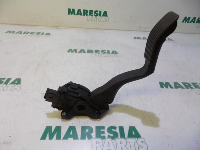 Begagnade Gaspedalsensor Peugeot 308 (4A/C) 1.6 16V THP Autom. Pris € 20,00 Marginaltabell erbjuds av Maresia Parts