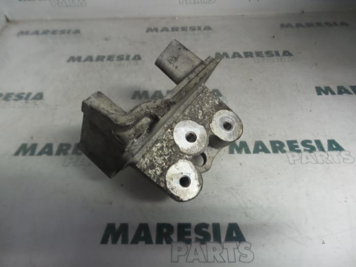 Gebrauchte Motorlager Fiat Punto III (199) 1.4 Preis € 20,00 Margenregelung angeboten von Maresia Parts