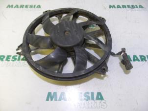 Used Fan motor Peugeot 3008 I (0U/HU) 1.6 HDiF 16V Price € 50,00 Margin scheme offered by Maresia Parts