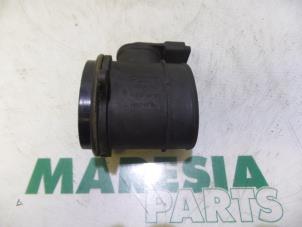 Used Airflow meter Peugeot 206 CC (2D) 1.6 HDI 16V FAP Price € 25,00 Margin scheme offered by Maresia Parts